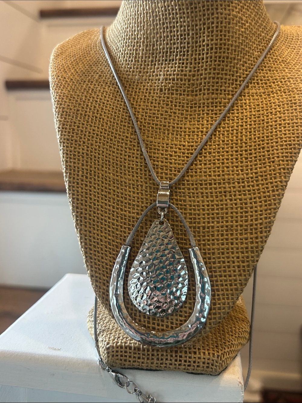 paparazzi Textured Trekker Silver Hammered Teardrop & Horseshoe Pendant Necklace